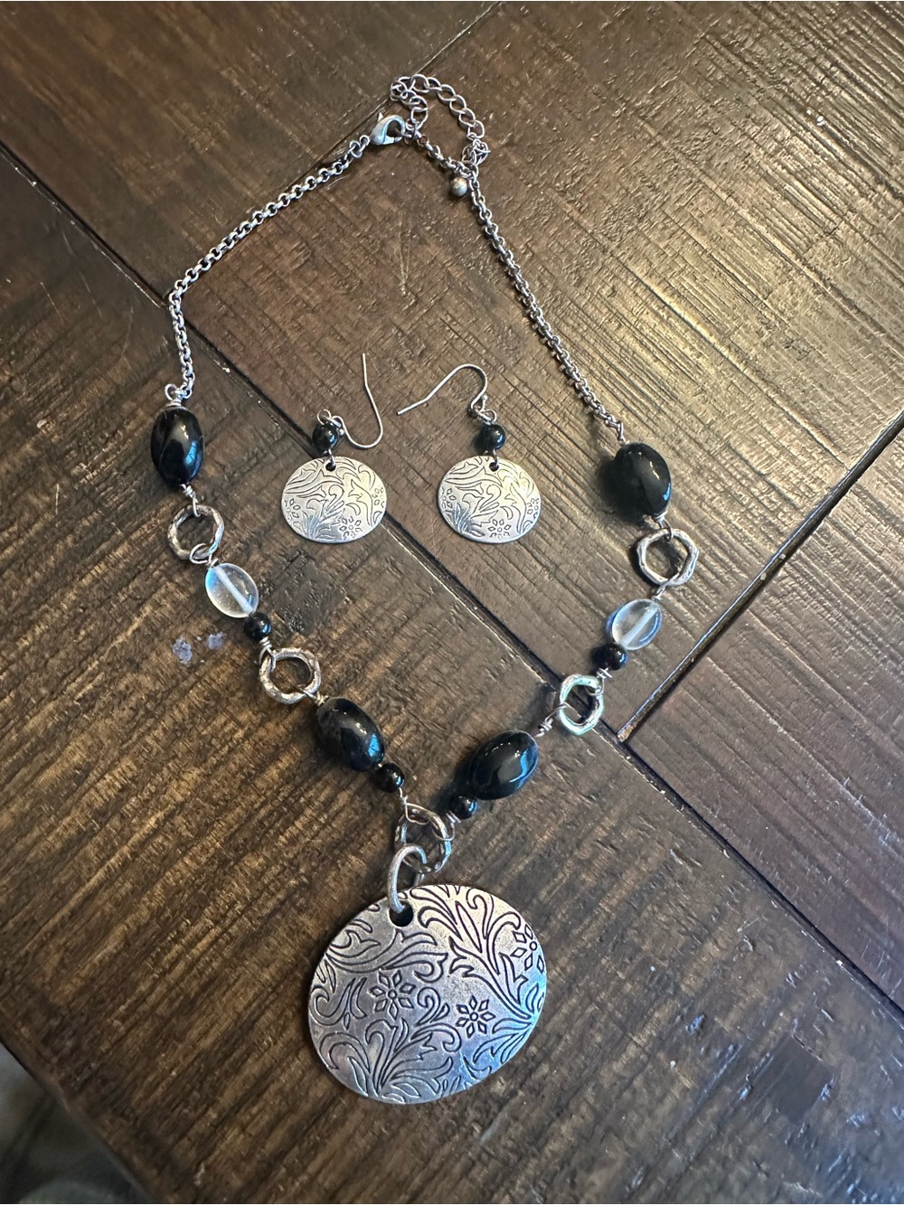 Lia Sophia Outlaw Necklace & Earrings Set Silver Floral Black Beaded Boho